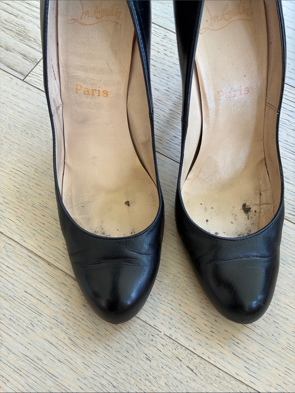 Christian Louboutin Black Leather Round-Toe Stiletto Pumps EU sz40 - Picture 7 of 11